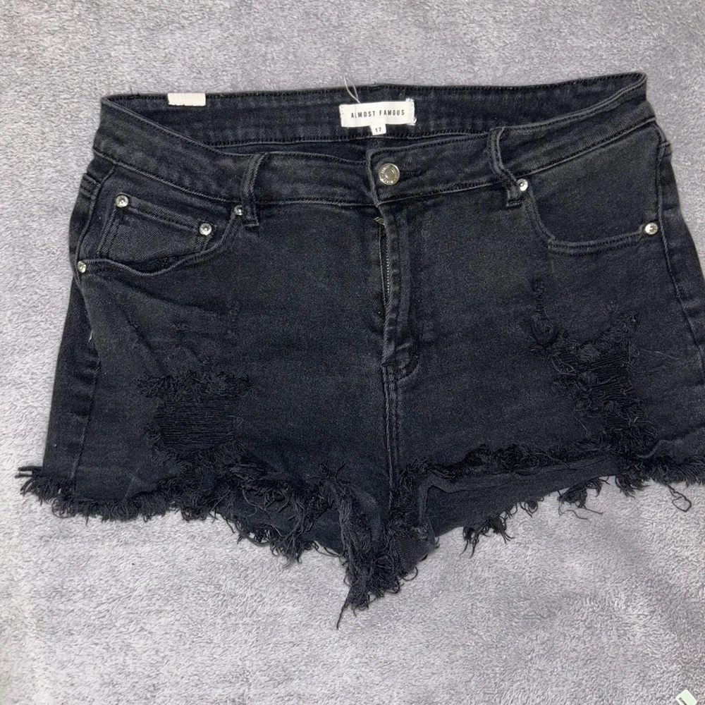 Almost Famous Women's Dark Jean Shorts - Picture 1 of 3